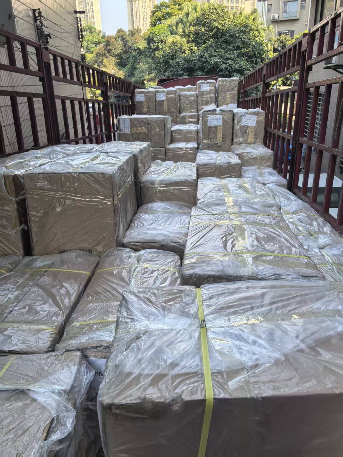 Private Label Tagging & Anti-Static Polybag Packaging